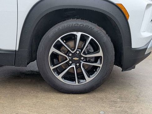 Used 2025 Chevrolet TrailBlazer LT FWD image 11