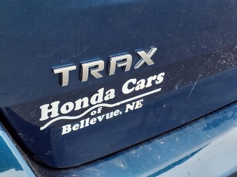 Used 2020 Chevrolet Trax LT w/ LT Convenience Package FWD image 5
