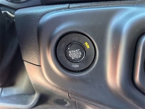 Used 2021 Jeep Wrangler Unlimited Sahara image 27