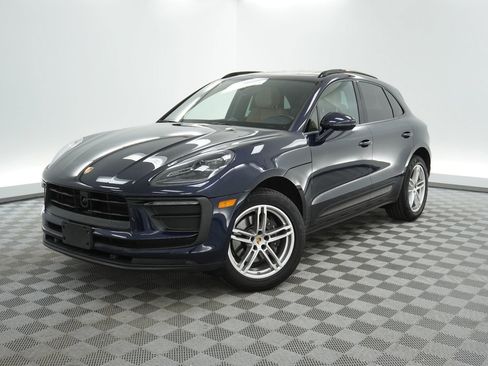 Certified 2023 Porsche Macan Turbo image 1