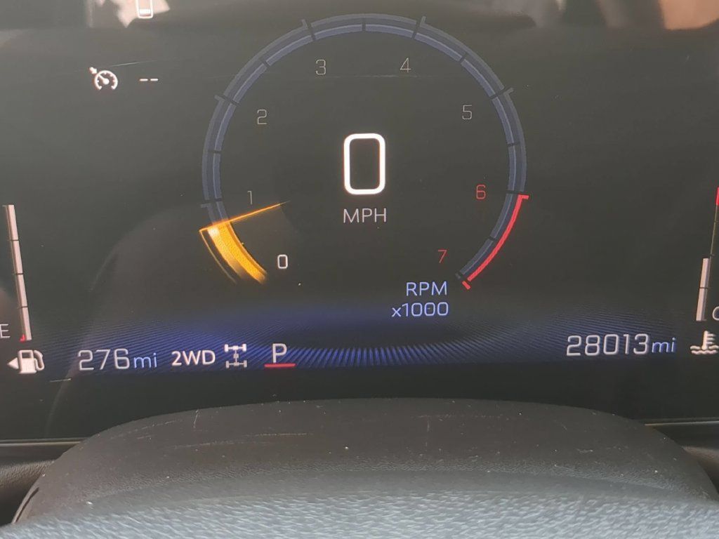Used 2025 Chevrolet TrailBlazer LT AWD/4WD image 16