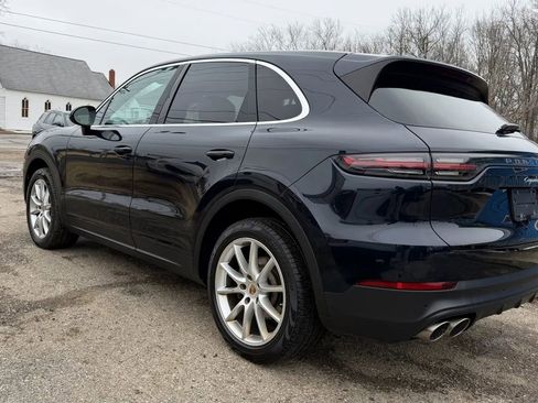 Used 2019 Porsche Cayenne S w/ Premium Plus Package AWD/4WD image 8