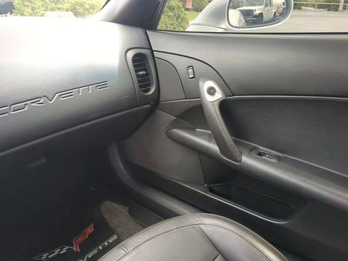 Used 2009 Chevrolet Corvette Coupe w/ Z51 Performance Package image 17