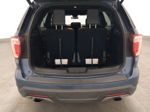 Used 2019 Ford Explorer XLT w/ Equipment Group 202A FWD image 29