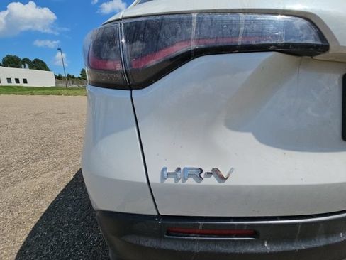 Used 2025 Honda HR-V Sport image 5