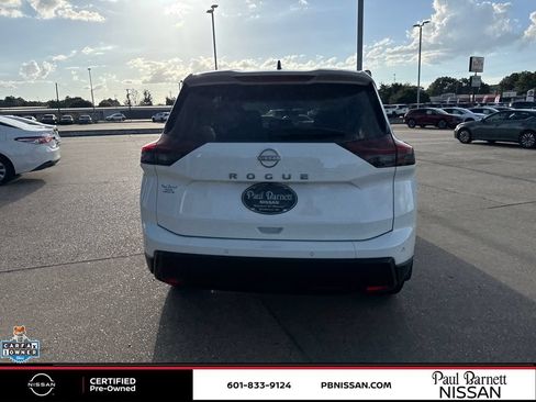 Certified 2026 Nissan Rogue S FWD image 10