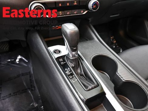 Used 2025 Nissan Altima 2.5 SV FWD image 13