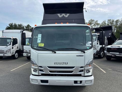 New 2024 Isuzu NPR RWD image 4