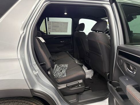 New 2026 Honda Pilot Sport image 16