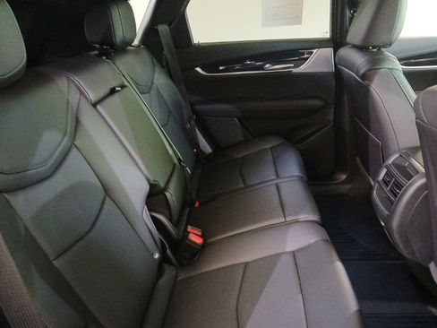 Used 2025 Cadillac XT5 Premium Luxury w/ Technology Package AWD/4WD image 14
