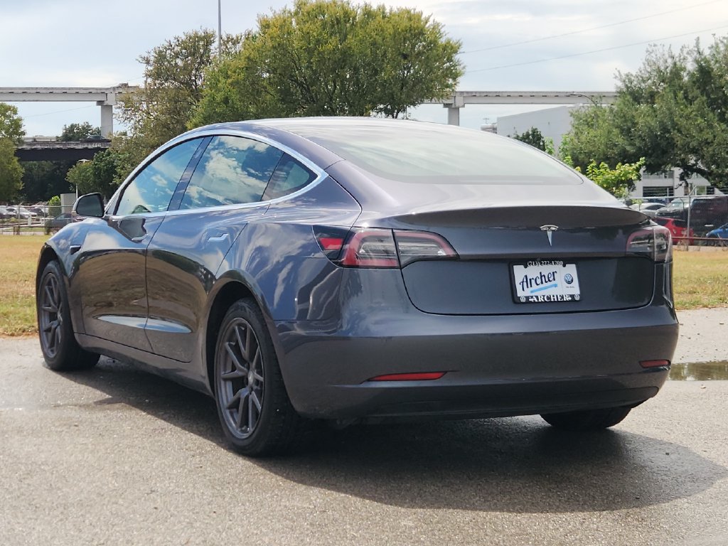 Used 2019 Tesla Model 3 Standard Range Plus RWD image 4