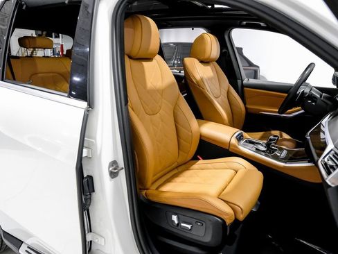 Used 2023 BMW X5 xDrive40i w/ Premium Package image 31