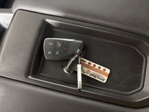 Used 2025 Chevrolet Silverado 1500 LT image 17