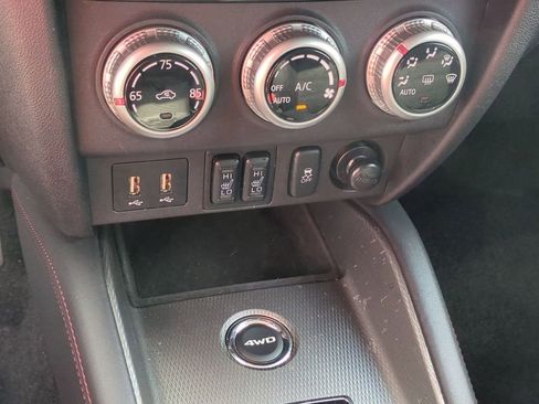 Used 2025 Mitsubishi Outlander Sport SE AWD/4WD image 18