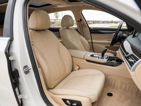 Used 2018 BMW 740i RWD image 20