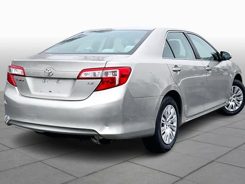 Used 2013 Toyota Camry LE image 13