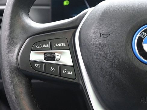 Used 2023 BMW i4 eDrive40 w/ Premium Package image 23