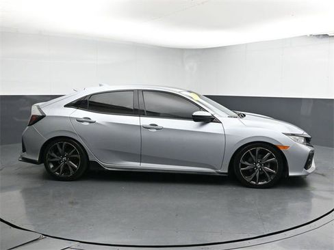 Used 2018 Honda Civic Sport image 15