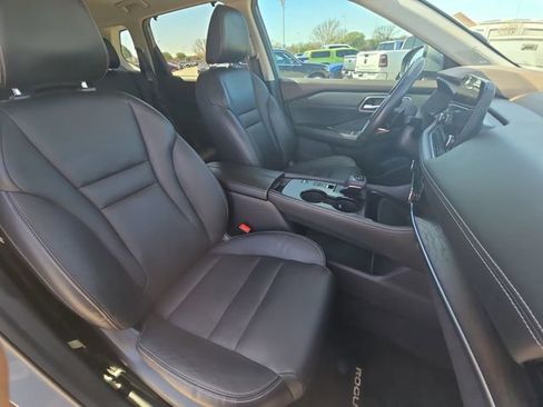 Used 2021 Nissan Rogue SL w/ Premium Package image 10