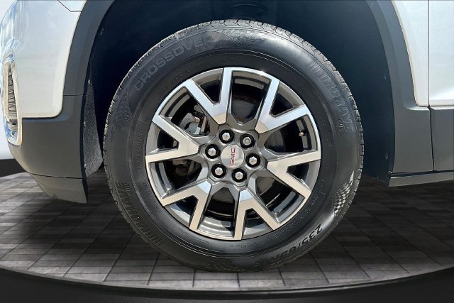 Used 2020 GMC Acadia SLE w/ Driver Convenience Package FWD image 34