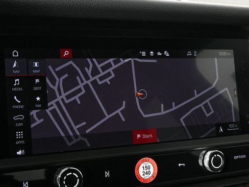 Certified 2026 Porsche Macan AWD/4WD image 15