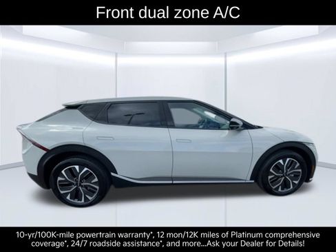 Certified 2024 Kia EV6 Light AWD/4WD image 12