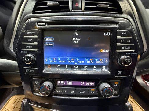 Used 2016 Nissan Maxima SR image 28