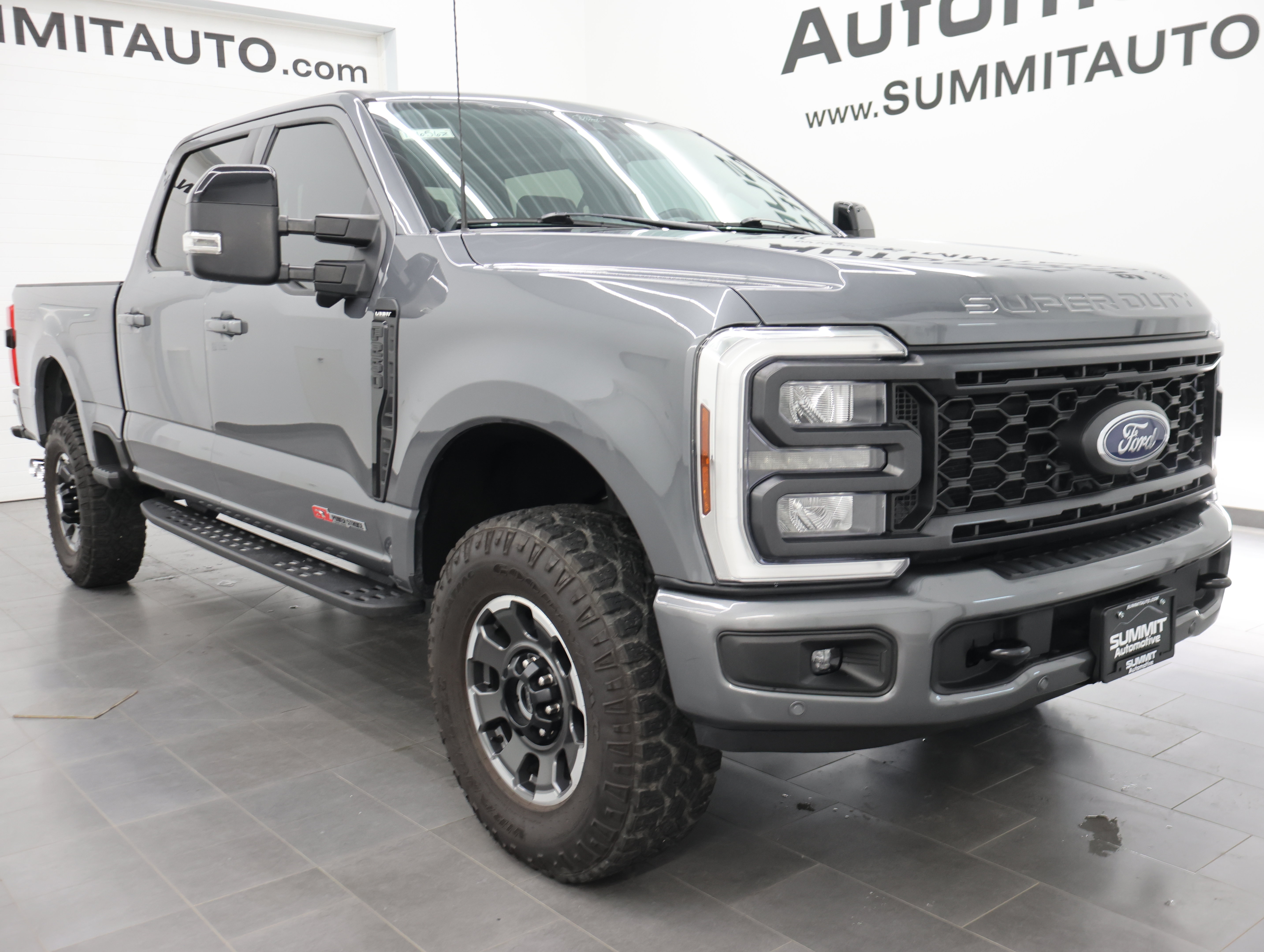 Used 2024 Ford F250 Lariat w/ Lariat Ultimate Package AWD/4WD image 2