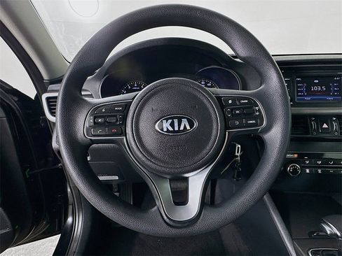 Used 2016 Kia Optima LX image 19