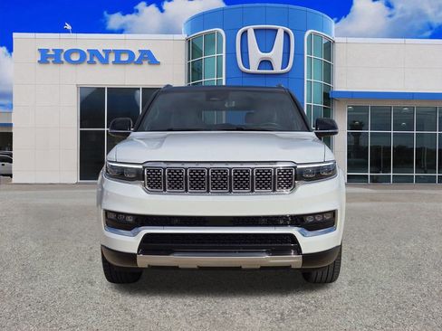 Used 2024 Jeep Grand Wagoneer L Series III AWD/4WD image 8