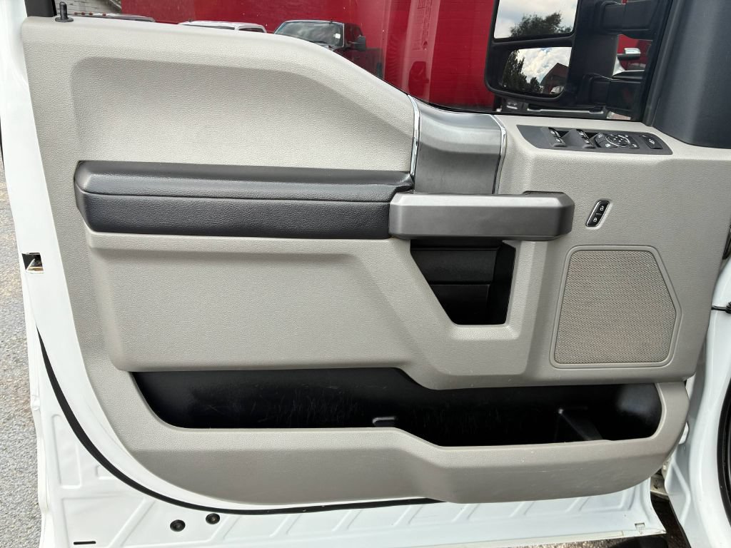 Used 2020 Ford F350 XLT w/ XLT Premium Package AWD/4WD image 11