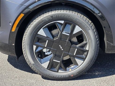 New 2026 Kia Sportage SX image 7