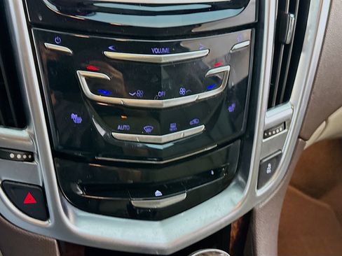 Used 2016 Cadillac SRX Luxury image 24