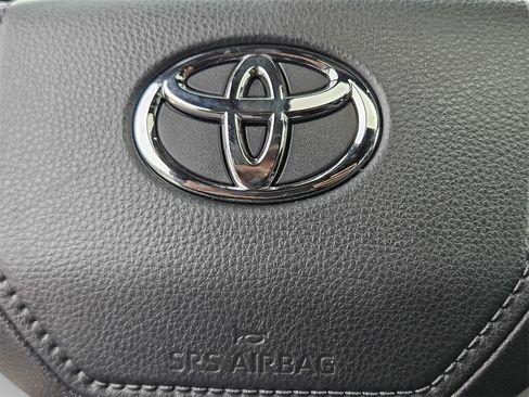 Used 2025 Toyota Sequoia SR5 image 32