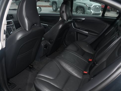 Used 2014 Volvo S60 T5 FWD image 17