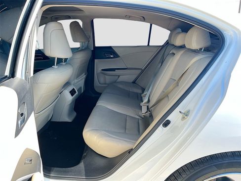 Used 2016 Honda Accord EX-L image 24