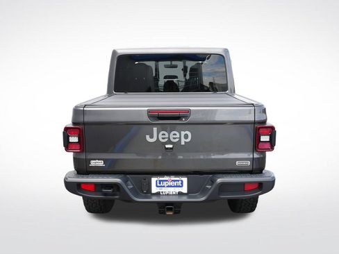 Used 2022 Jeep Gladiator Overland w/ Popular Equipment Package AWD/4WD image 4