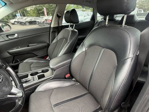 Used 2018 Kia Optima S FWD image 12