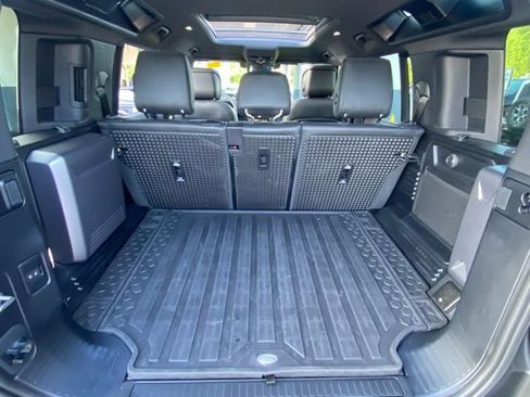 Used 2024 Land Rover Defender 110 Carpathian Edition image 27