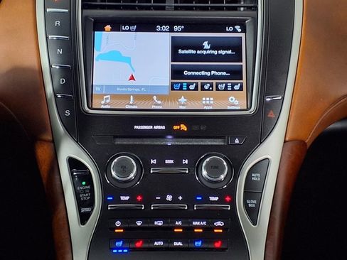 Used 2017 Lincoln MKX Black Label w/ Driver Assistance Package image 18