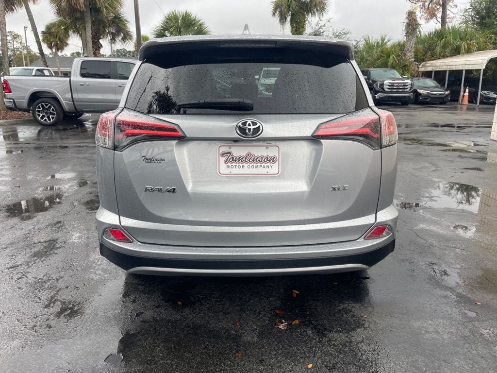 Used 2018 Toyota RAV4 XLE FWD image 4