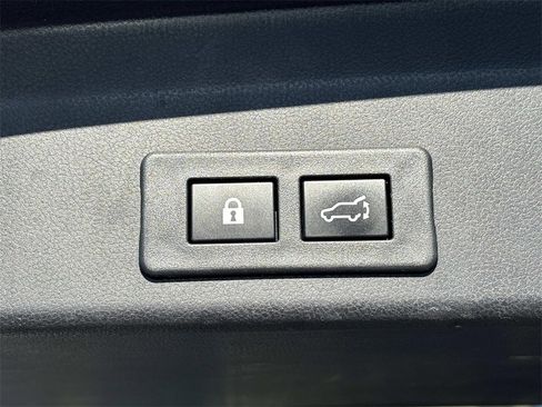 Used 2023 Subaru Ascent Onyx Edition image 17