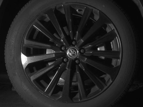 Used 2024 Toyota Highlander XSE image 13