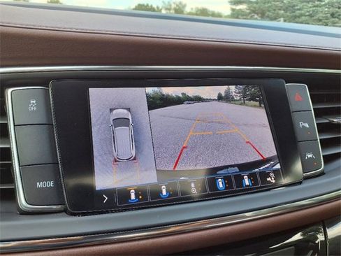 Used 2021 Buick Enclave Avenir w/ Avenir Technology Package image 21