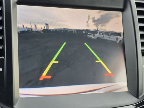 Used 2014 Chrysler 300 S image 5