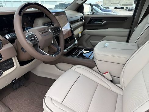 New 2026 GMC Yukon XL Denali w/ Denali Reserve Package AWD/4WD image 16