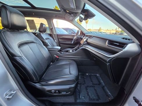 Used 2021 Jeep Grand Cherokee L Limited w/ Luxury Tech Group II image 10