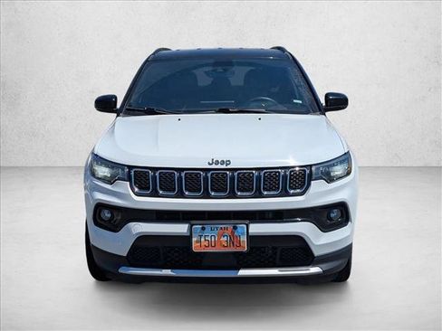 Used 2023 Jeep Compass Limited image 2