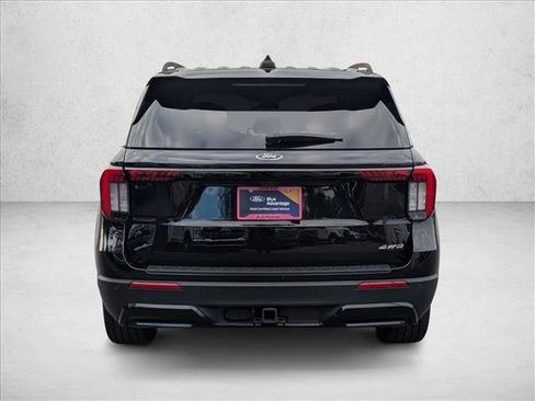 Certified 2025 Ford Explorer ST-Line w/ ST-Line Street Pack image 7