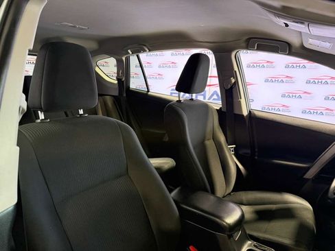 Used 2017 Toyota RAV4 LE FWD image 51